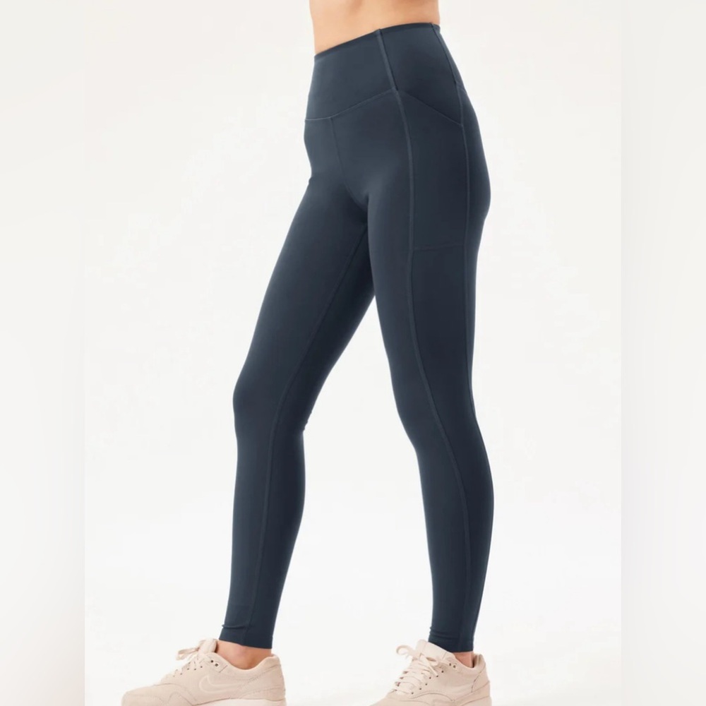 Girlfriend Collective High Waist Leggings- Medium - Picture 3 of 9